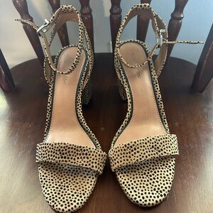 Gianni Bini Black and Tan Heels